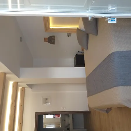 Otel Karidis